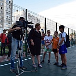 Телеканал ИНСИТ берет интервью у маленьких футболистов. Ребята очень рады, что теперь будет где тренироваться в футбол, баскетбол, волейбо